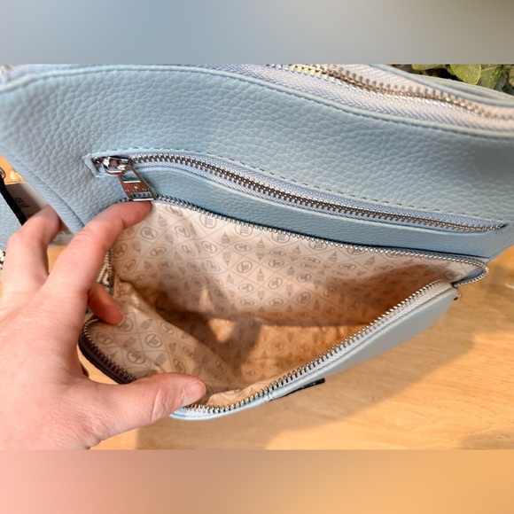 London Fog Janice Denim Blue Multi Pocket Crossbody NWT 100th Anniv - Picture 6 of 9